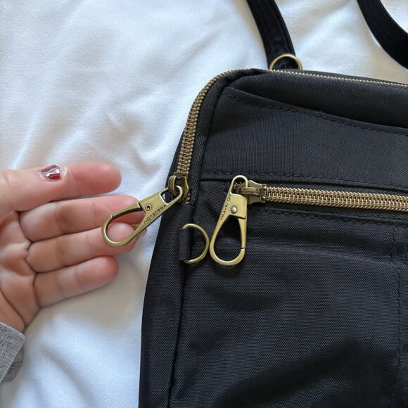 Travelon Signature Slim Day Bag Crossbody Black Canvas Pockets Blue Inside - Picture 2 of 12